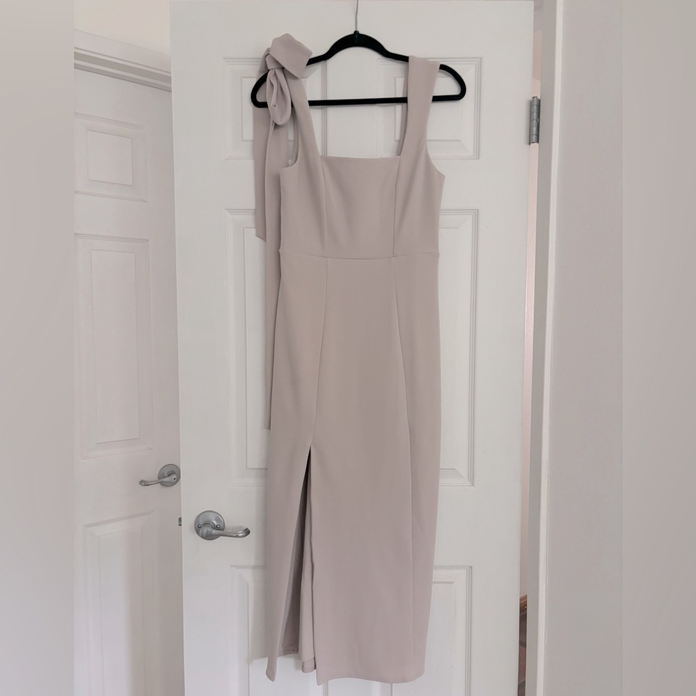 Show Me Your Mumu Eden Midi Dress - Show Me The Ring Stretch